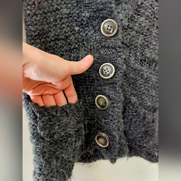 American Rag Gray Short Sleeve Button Up Sweater w Pockets. Size XSmall - Picture 3 of 5